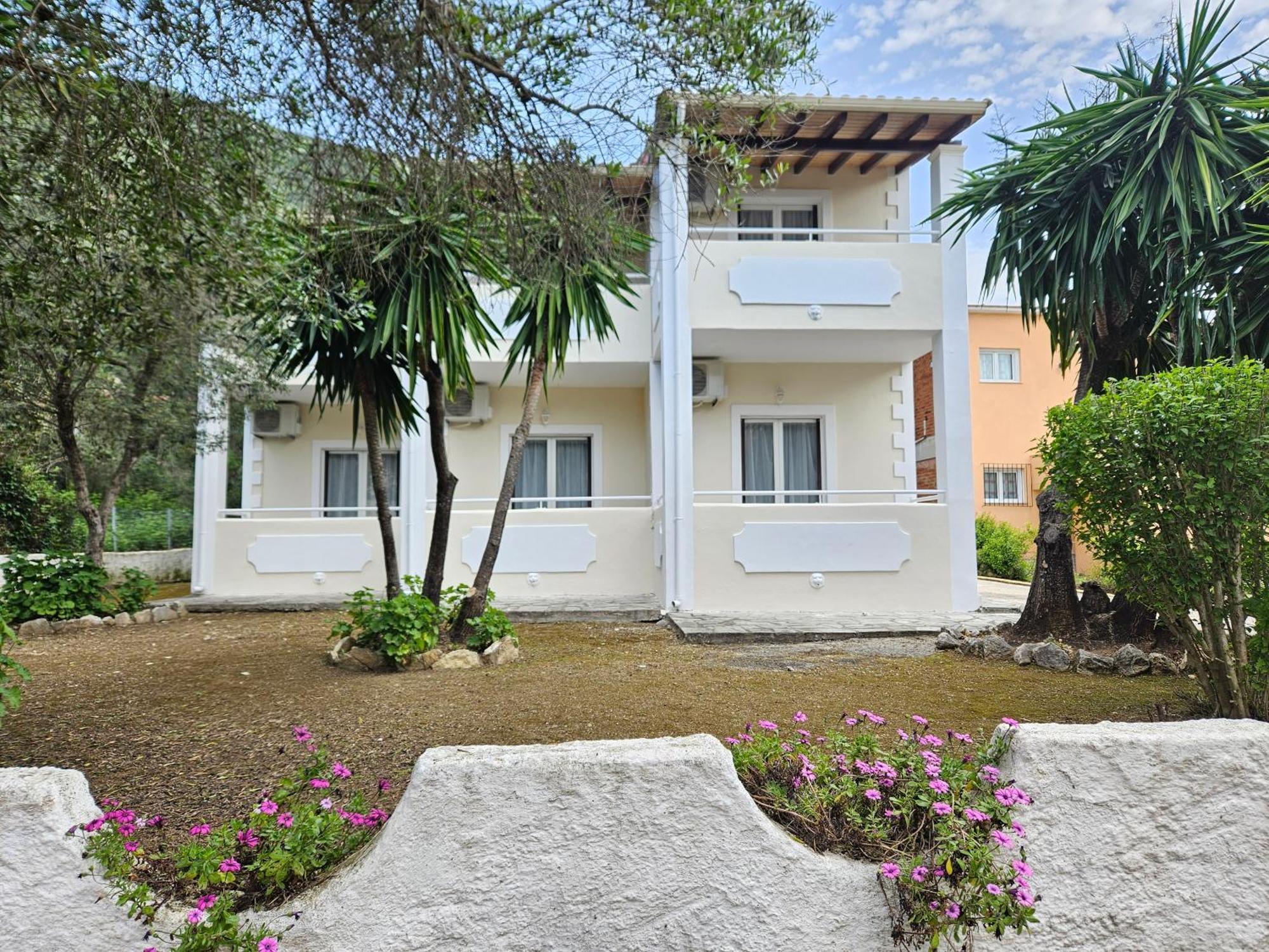 Villa Elena Ipsos Exterior foto